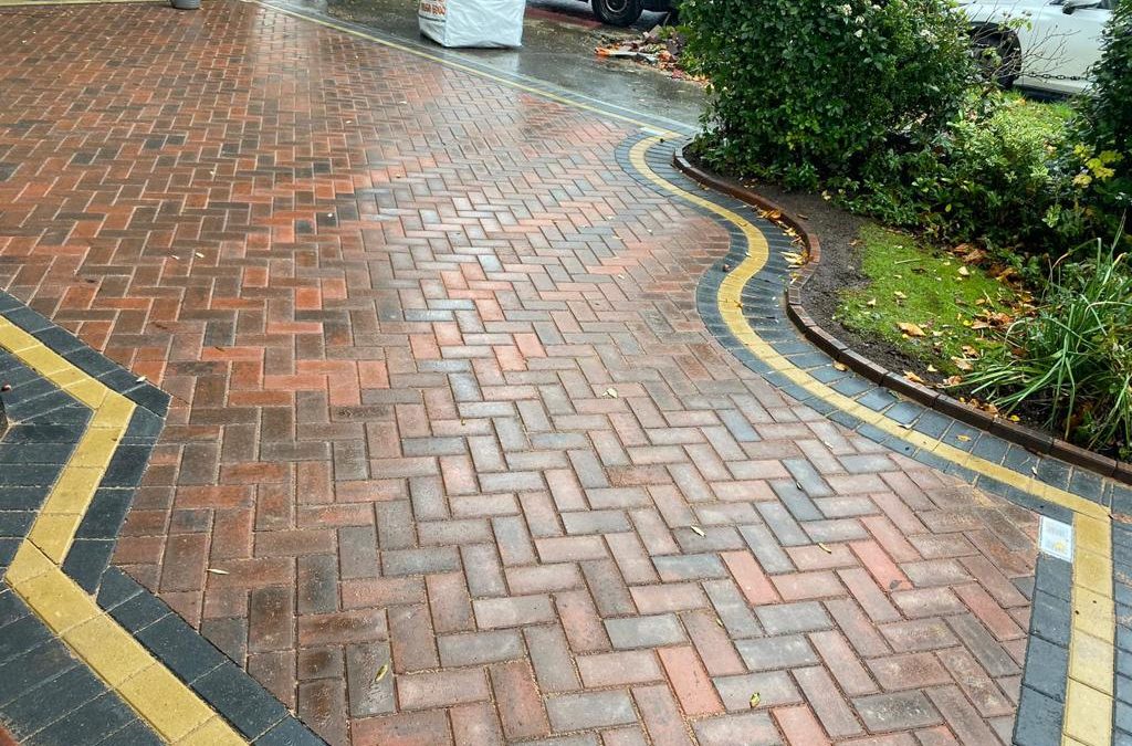 Benchmark Paving block